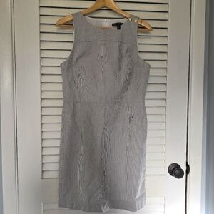 Banana Republic Women's Dress 6 Gray White Pinstripe EUC Summer